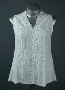 Broderie anglaise vest